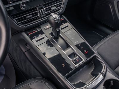 2022 Porsche Macan - Photo 29