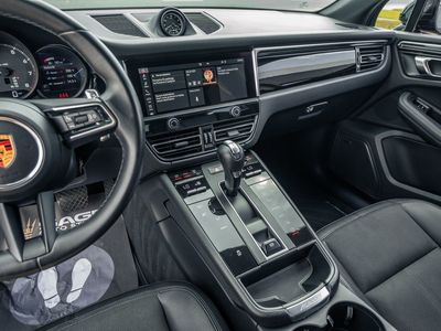 2022 Porsche Macan - Photo 27