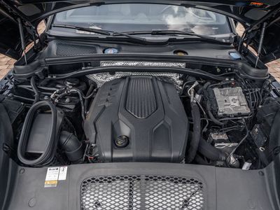 2022 Porsche Macan - Photo 45