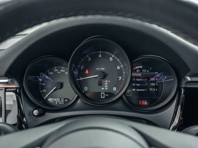 2022 Porsche Macan - Photo 26