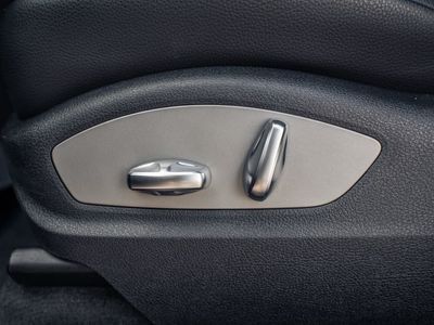 2022 Porsche Macan - Photo 21