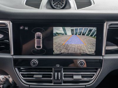 2022 Porsche Macan - Photo 28