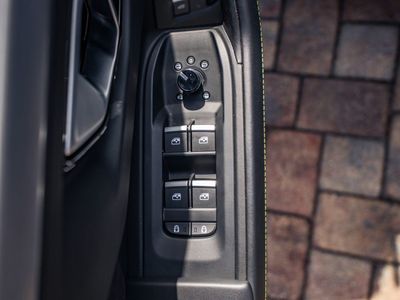 2022 Lamborghini Urus - Photo 17