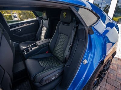 2022 Lamborghini Urus - Photo 34
