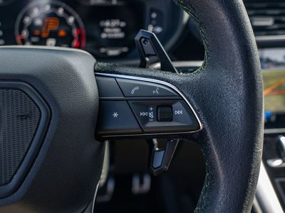 2022 Lamborghini Urus - Photo 23