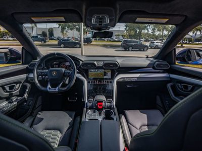 2022 Lamborghini Urus - Photo 20