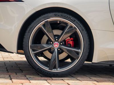 2020 Jaguar F-TYPE - Photo 13