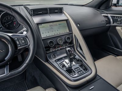 2020 Jaguar F-TYPE - Photo 26