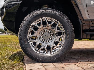 2025 GMC Hummer EV Pickup - Photo 15