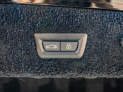 2025 Rolls-Royce Ghost — photo 50 view