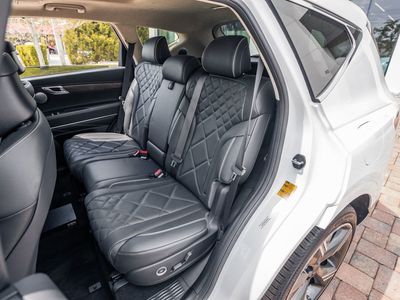 2025 Genesis GV80 - Photo 35