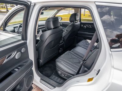 2025 Genesis GV80 - Photo 37