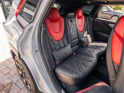 2024 BMW XM - Photo 43