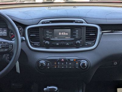 2017 Kia Sorento - Photo 14