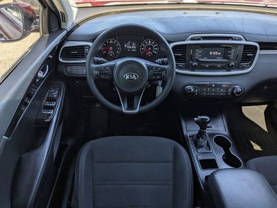 2017 Kia Sorento - Photo 12