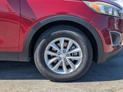 2017 Kia Sorento - Photo 8