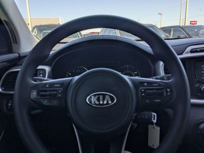 2017 Kia Sorento - Photo 18