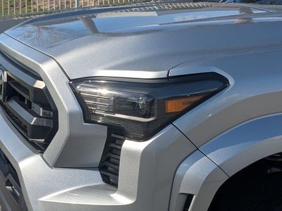 2024 Toyota Tacoma - Photo 10