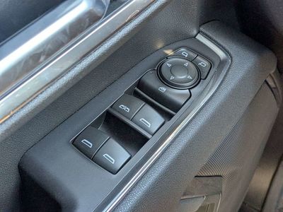 2025 Chevrolet Silverado 2500HD - Photo 18