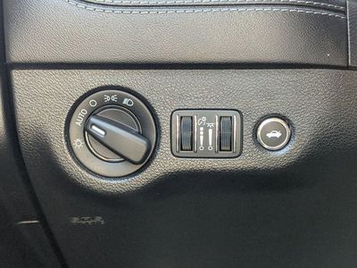 2021 Dodge Charger - Photo 19
