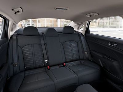 2026 Kia K5 - Photo 8