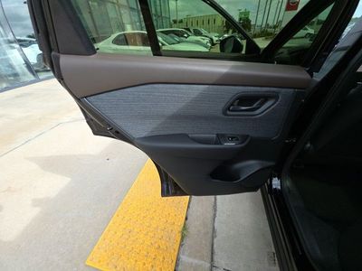 2023 Nissan Rogue - Photo 22