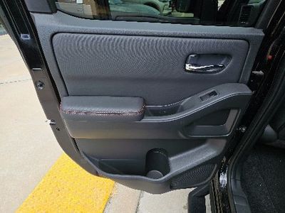 2023 Nissan Frontier - Photo 23