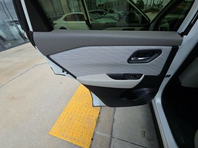 2023 Nissan Rogue - Photo 22