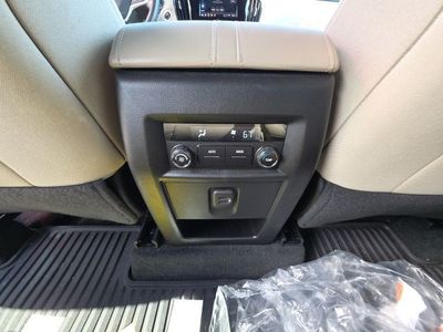 2023 Chevrolet Traverse - Photo 24