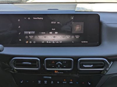 2026 Nissan Sentra — photo 18 view