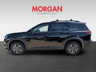 2026 Nissan Pathfinder — photo 8 view
