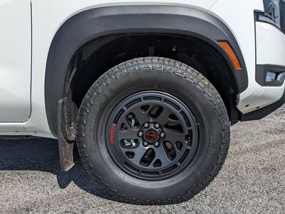 2025 Nissan Frontier - Photo 11