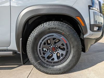 2026 Nissan Frontier - Photo 11