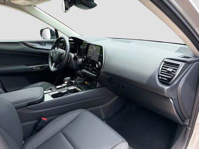 2025 Lexus NX - Photo 14