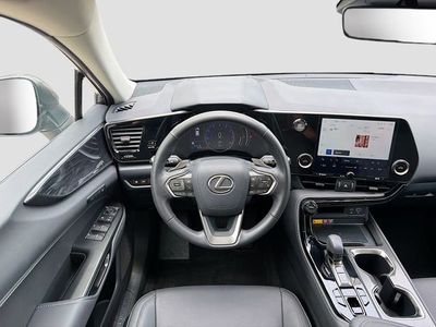 2025 Lexus NX - Photo 17