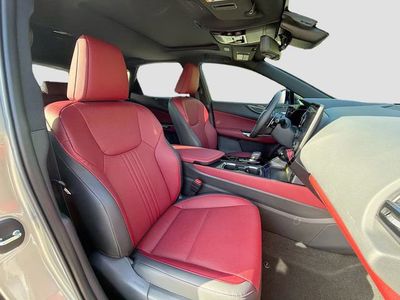 2025 Lexus NX - Photo 15