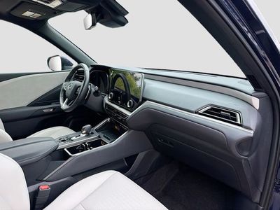 2025 Lexus TX - Photo 15