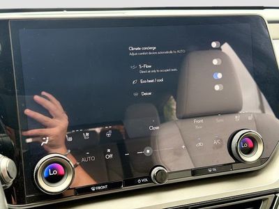 2025 Lexus TX - Photo 37