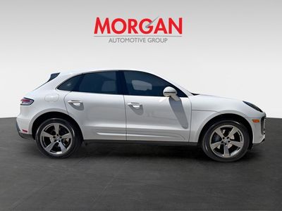 2023 Porsche Macan - Photo 2