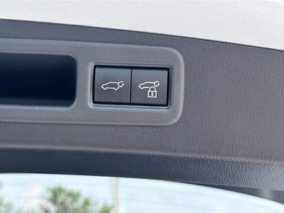 2025 Lexus RX - Photo 14
