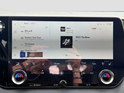 2025 Lexus RX - Photo 33