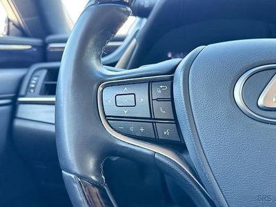 2020 Lexus ES - Photo 35