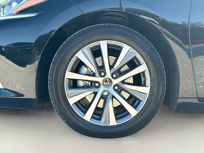 2020 Lexus ES - Photo 40