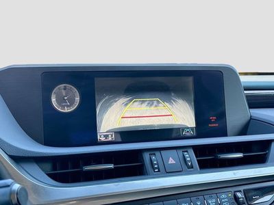 2020 Lexus ES - Photo 31