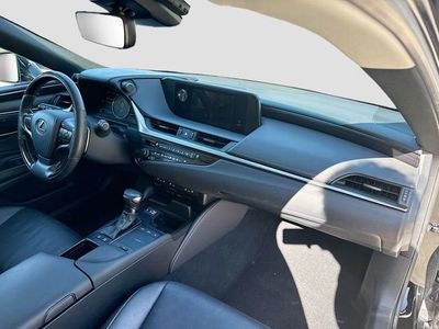 2020 Lexus ES - Photo 14