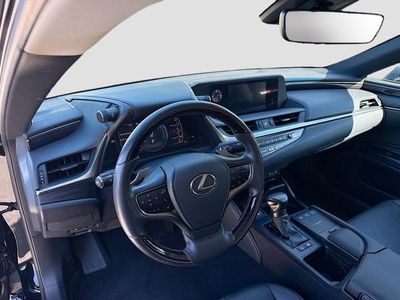 2020 Lexus ES - Photo 25