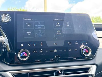 2025 Lexus RX - Photo 31