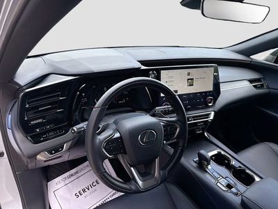 2025 Lexus RX - Photo 27