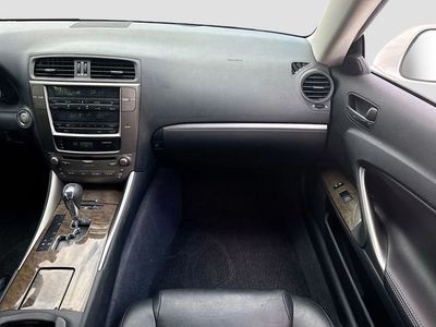 2013 Lexus IS 250C - Photo 16