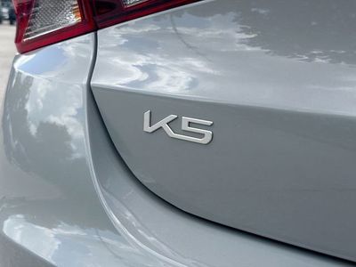2023 Kia K5 - Photo 11